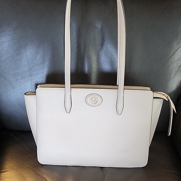 Tory Burch Handbags - Tory Burch Cream Tote Bag